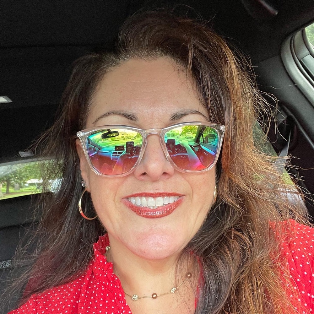 Meet your Posher, Nicole